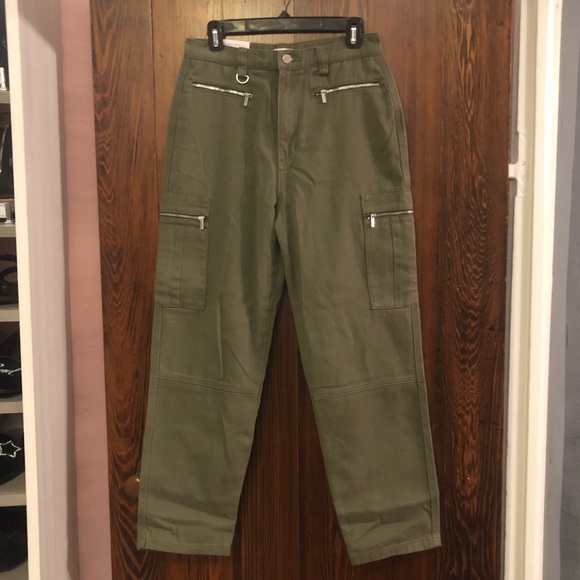 PRICE DROP! NWT Weworewhat ankle cargo  pants; army/olive green; sz 29. - Picture 3 of 7